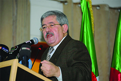 Ahmed Ouyahia plaide pour la décentralisation