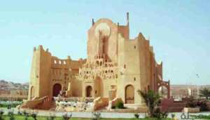 قصر تافيلالت بغرداية يعرض تجربته