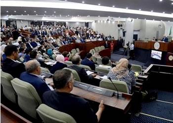 Le discours électoral étouffe le débat