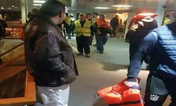 Incendie sur le navire Tariq Ibn Ziyad: aucune perte humaine, 30 voitures calcinées