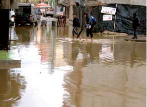 Des écoles et des routes inondées à Skikda:  La pluie dénude la gestion des élus-candidats