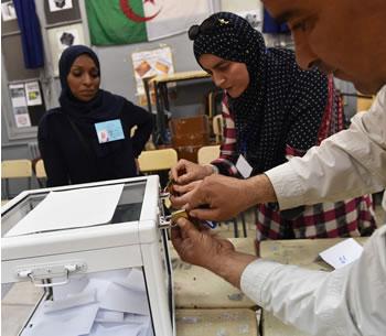 180.000 policiers sur la brèche