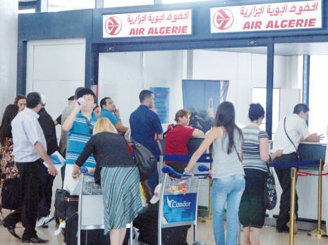 Le MCAF suspend ses actions du 17 octobre et du 1er novembre                                    Billets de transport vers l'Algérie