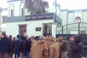 عشرات الأساتذة يضربون عن الطعام أمام مقر مديرية التربية بالجلفة