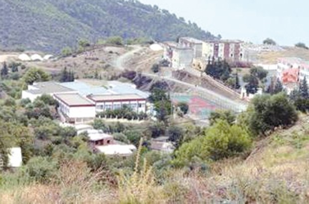 Des citoyens crient à la