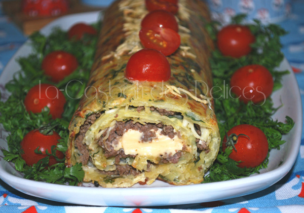 Roulé de pommes de terre à la viande hachée