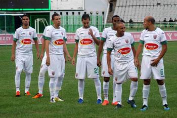 L'ES Sétif et le MC Alger à l'affût                                    LIGUE 1