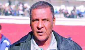 Constantine - Abdelkader Amrani (Entraîneur du CS Constantine): «Il est plus difficile de jouer le titre que le maintien»