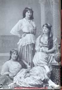 L'Histoire du costume algérien à travers le temps.