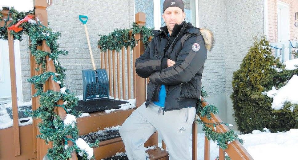 162,000 دولار غرامة عدم تنظيف درج المنزل من الثلج