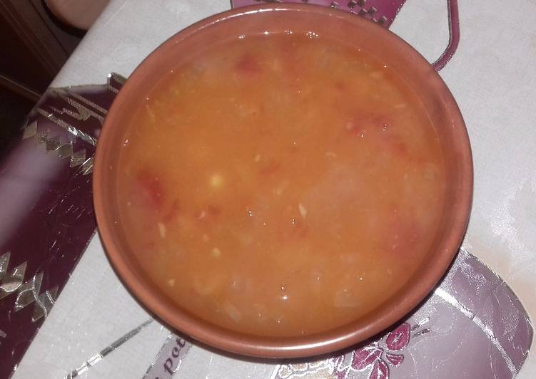 شوربة فاصوليا بيضاء حارة