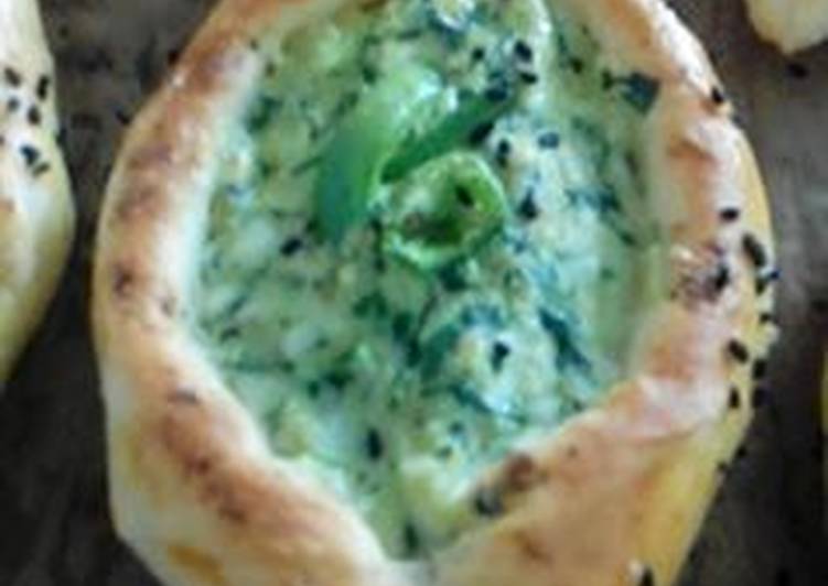 فطائر جبنة و سبانخ