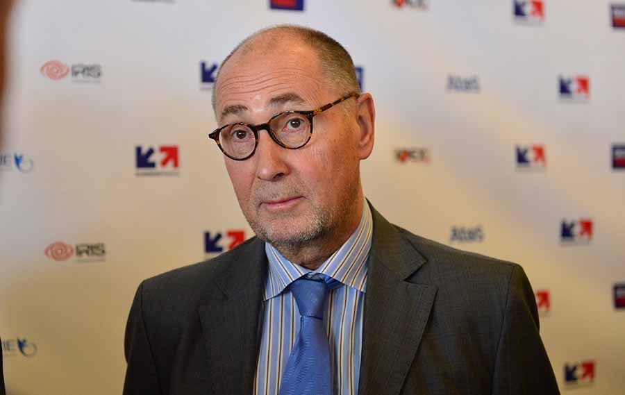 في ختام زيارة عمل له إلى تلمسان السفير الفرنسي يؤكد دعم الولاية بمؤسسات لتعليم الفرنسية