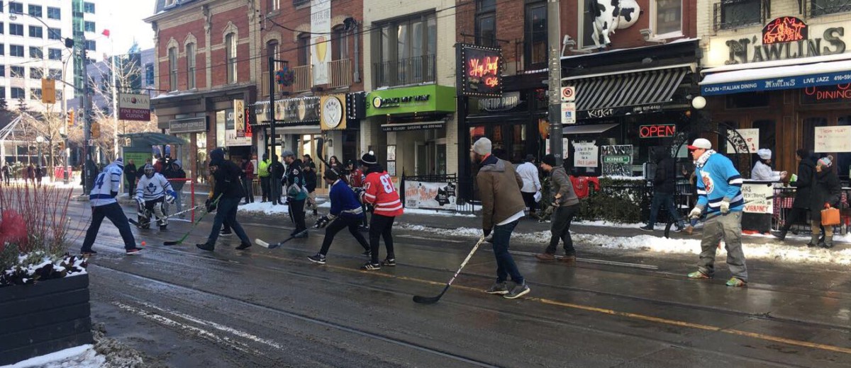 افرغوا الشوارع من السيارات لنمارس رياضتنا الوطنية بحرية