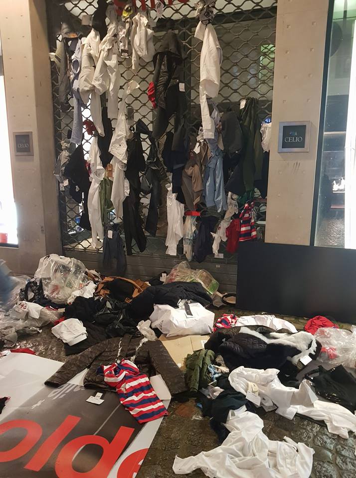 Planète - Rouen (France): Honteux: des vêtements neufs lacérés et jetés dans les poubelles de Célio