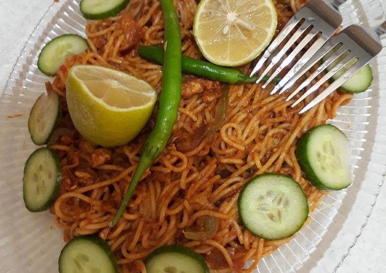 سباجيتي بقطع الدجاج