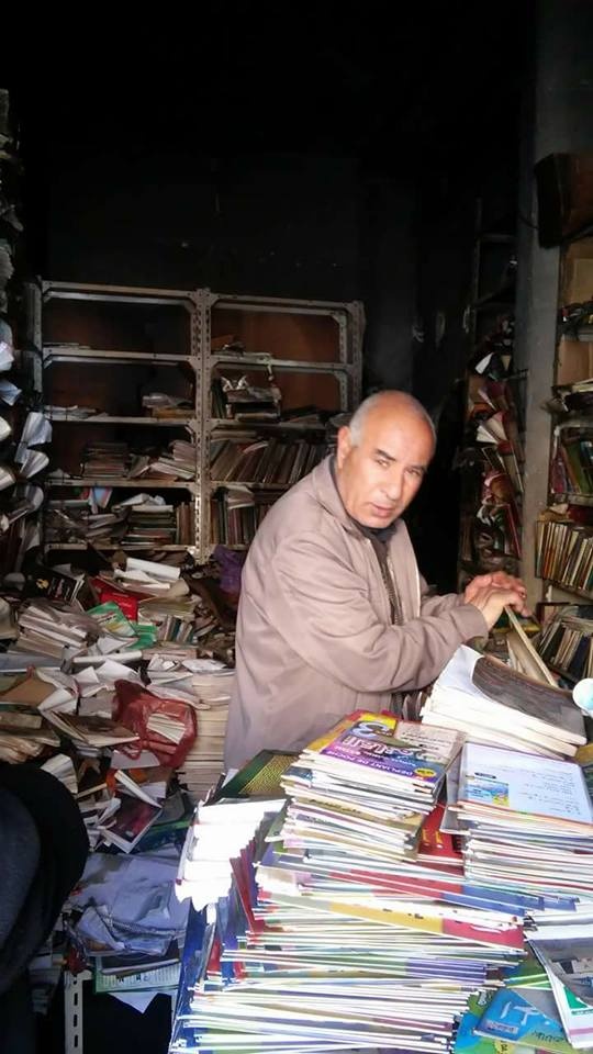 مجهولون_يضرمون النار في أقدم مكتبة بالوادي