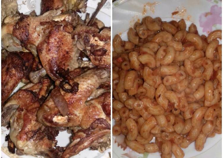 مكرونه بمعجون الصلصه مع اجنحه فراخ