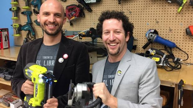 حملة تبرّعات تعيد مكتبة الخردوات في تورنتو الى الحياة