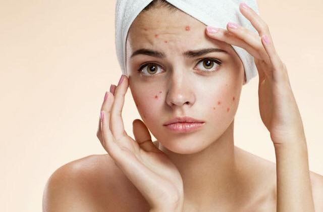 Consultations de Dermatologie فحوصات طب الجلد
