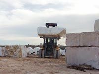 Le ministre de l'énergie à Tamanrasset                                    Marbrerie de Silet : un gisement aux énormes potentialités