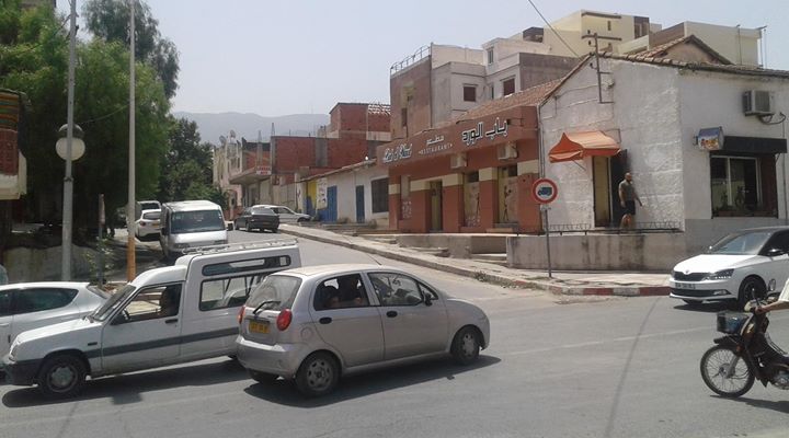 لاتنسو فقرة المهرج مطعم باب الورد يتمنا لكم سهرا سعيدة