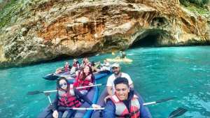 Kayak et découverte des grottes millénaire du Mont Chenoua