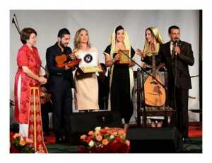 Une pléiade d'artistes anime la cérémonie de remise du grand prix El-Hachemi Guerrouabi