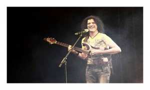 Djamel Laroussi revisite son répertoire à Alger