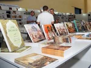SIDI BEL-ABBES - L’exposition locale du livre, organisée depuis la semaine dernière au centre de loisirs scientifiques à Sidi Bel-Abbès, enregistre une affluence remarquable.