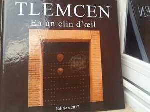 Tlemcen: Bouayed Morsli dédicace son ouvrage «Tlemcen en un clin d'œil»