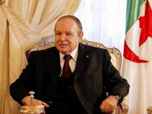 On se réconcilie avec les arts et les lettres UNE MEDAILLE DE L'ORDRE DU MERITE NATIONAL À DES ECRIVAINS, PENSEURS ET ARTISTES