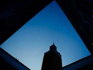 Diwan de Sidi Boumediène, poète de l'amour absolu, de Sari-Ali Hikmet: Une vision plus saine de la condition humaine