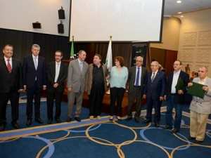 الإعلان عن أسماء الفائزين بجائزة ''أصدقاء الكتاب''