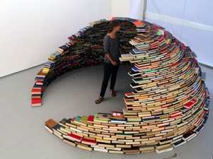 علي الحاج طاهر : لو اشترت الدولة أعمال الفنانين لحققت ثروة