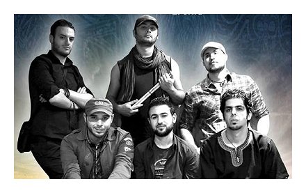 فرقتا فريكلاين و ديموكراتوز ينشطان حفلا بالجزائر