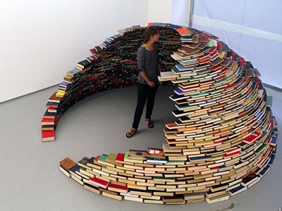 علي الحاج طاهر : لو اشترت الدولة أعمال الفنانين لحققت ثروة