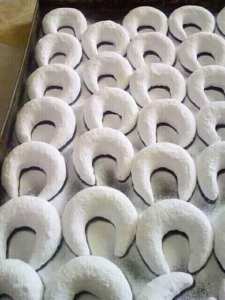 ﻟﺼﻨﺎﻋﺔ ﺍﻟﺤﻠﻮﻳﺎﺕ ﺍﻟﺘﻘﻠﻴﺪﻳﺔ ﻭ ﺍﻟﻌﺼﺮﻳﺔ