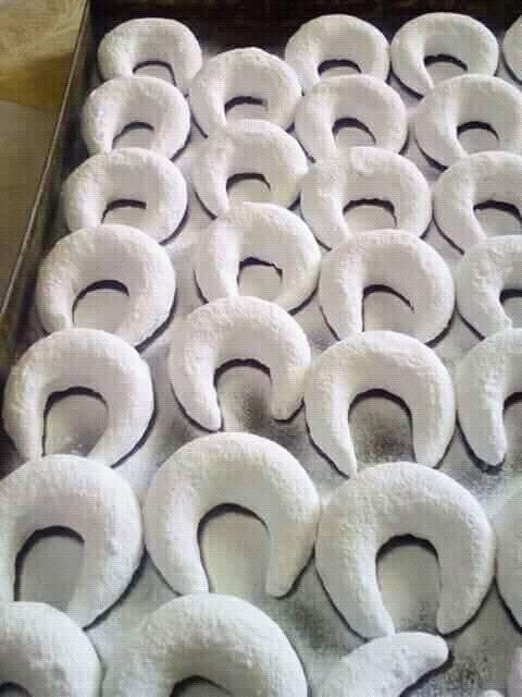 ﻟﺼﻨﺎﻋﺔ ﺍﻟﺤﻠﻮﻳﺎﺕ ﺍﻟﺘﻘﻠﻴﺪﻳﺔ ﻭ ﺍﻟﻌﺼﺮﻳﺔ