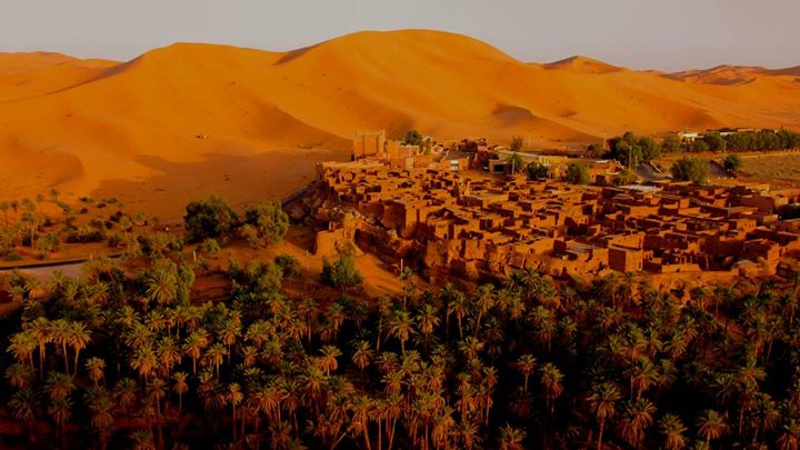 Bivouac à taghit ( wilaya de Bechar)