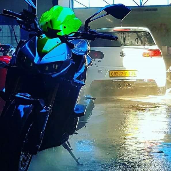 Kawasaki Moto De Luxe Guelma