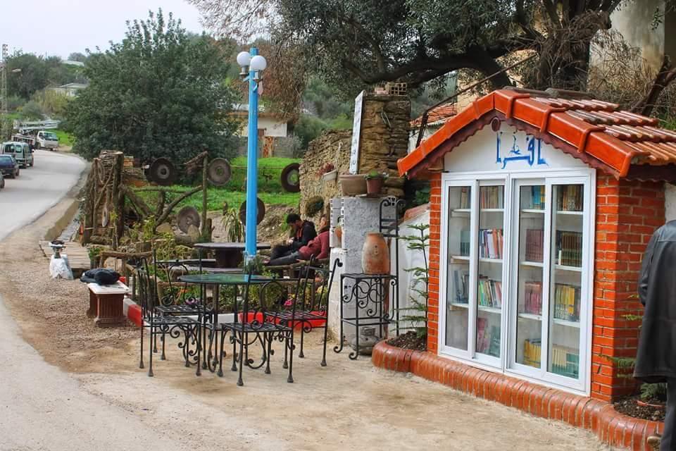 Un coin de lecture à Tiza, commune d'Ammal- Sud de Boumerdès !
