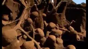 مذبحة دير ياسين التي نفذتها العصابات الصهيونية بطريقة بشعة ضدّ أهل قرية دير