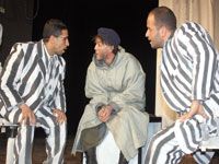 'AACH HA'REB MAT BATAL' AU THEÂTRE REGIONAL DE BATNA                                    Regard sévère sur l'héroïsation !