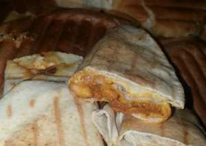 فطائر ٦٥ بالدجاج