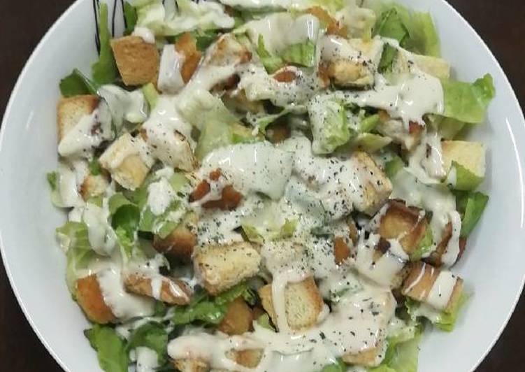 سلطة الدجاج بصوص الرانش