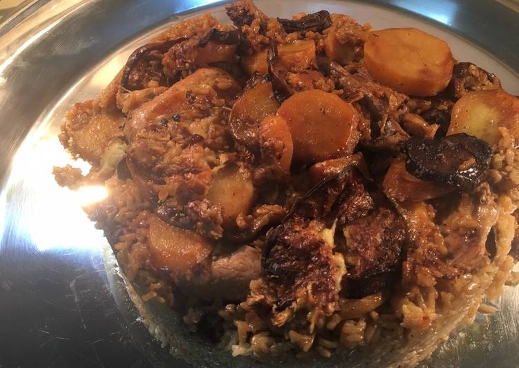 طريقة عمل المقلوبة الفلسطينية بالباذنجان و البطاطس و الطماطم والدجاج سهلة ولذيذة