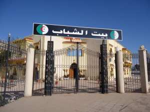 Le wali insiste sur l'équipement de la maison de jeunes