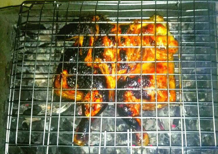 دجاج مشوي على الفحم