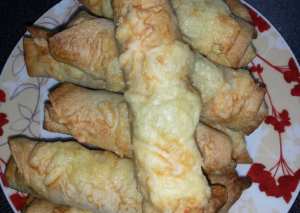 خبز التورتيلا بحشوة الدجاج والجبنة الشيدر طعم رووعة ☺ 😋 😋